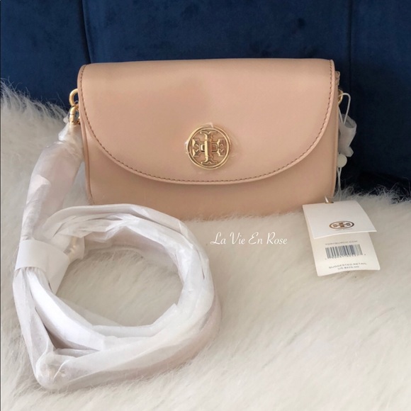 Tory Burch Handbags - Tory Burch Robinson Crossbody Dark Sahara